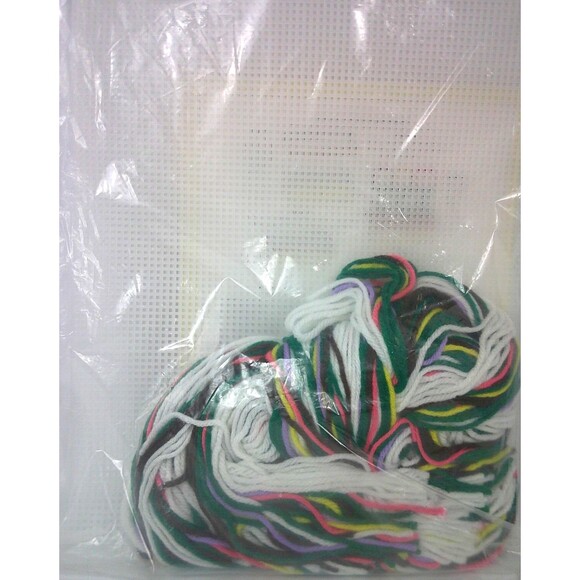 The Needlecraft Shop Plastic Canvas Kit Grandmother's Flower Pot 400323 New - Picture 3 of 4